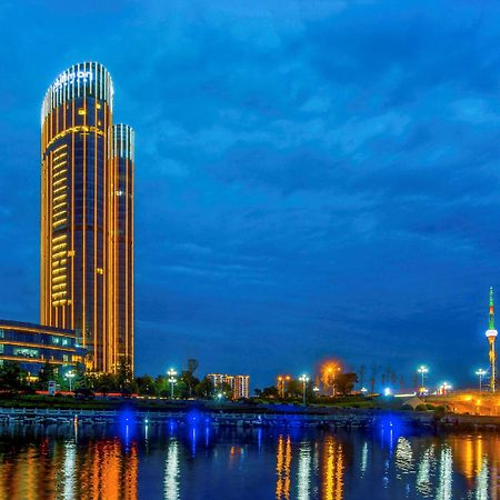 Pullman Linyi Lushang Exteriör bild