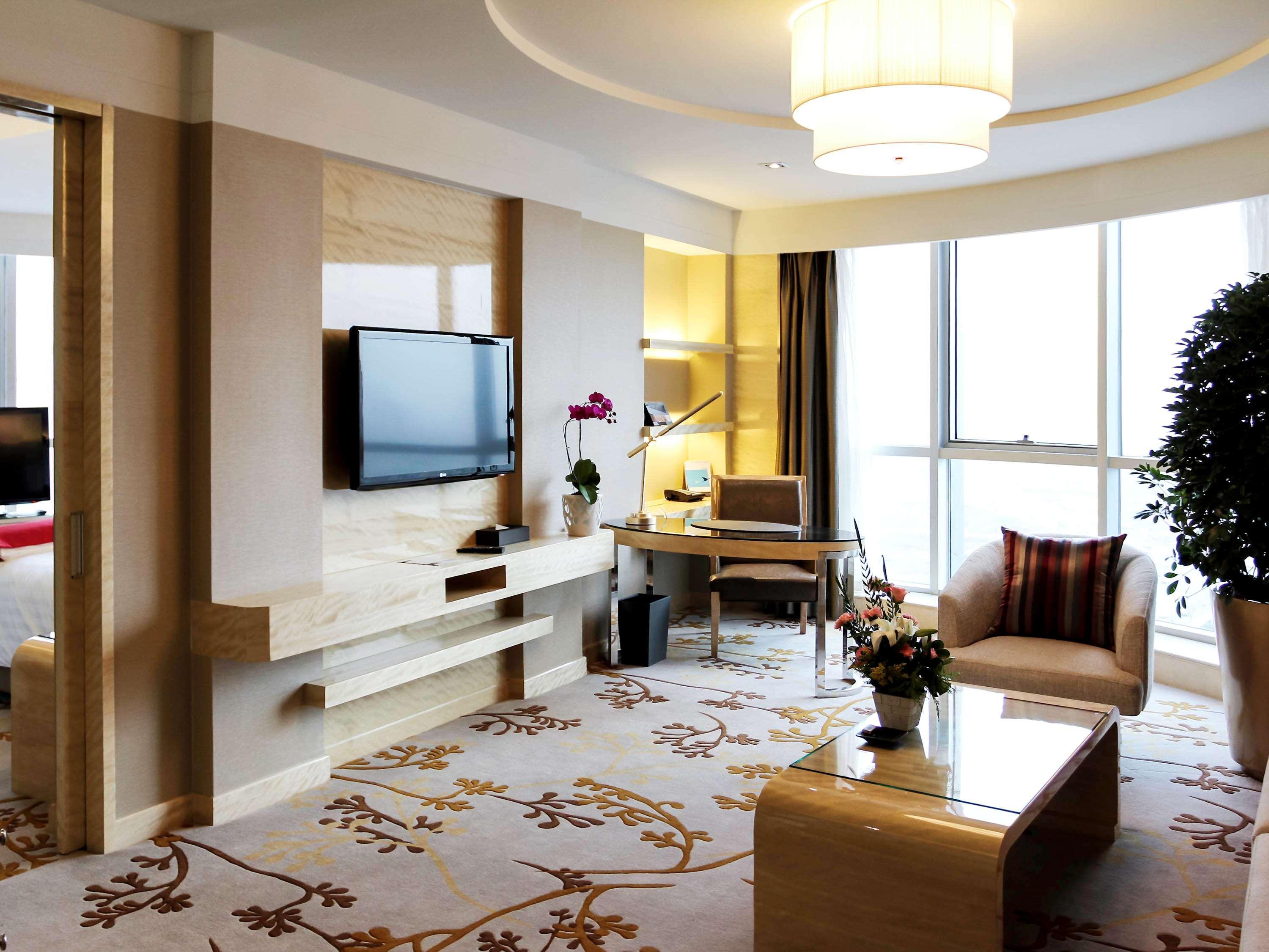 Pullman Linyi Lushang Exteriör bild